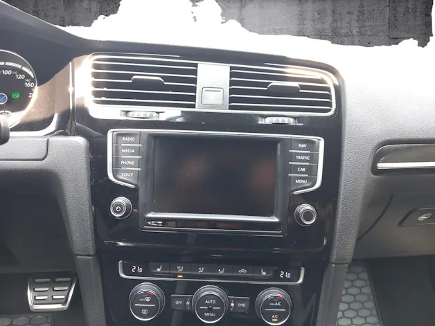 VW Golf VII Variant 2.0 TSI R300 DSG 4motion