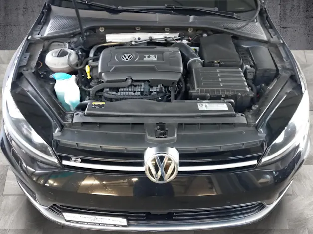 VW Golf VII Variant 2.0 TSI R300 DSG 4motion