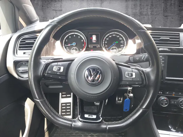 VW Golf VII Variant 2.0 TSI R300 DSG 4motion