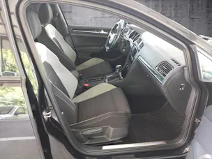 VW Golf VII Variant 2.0 TSI R300 DSG 4motion