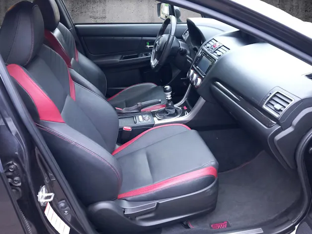 Subaru WRX STI 2.5 T Luxury