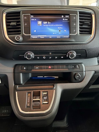 Vehicle image 19 Vehicle image 19