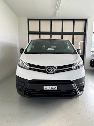 Vehicle image 17 Vehicle image 17