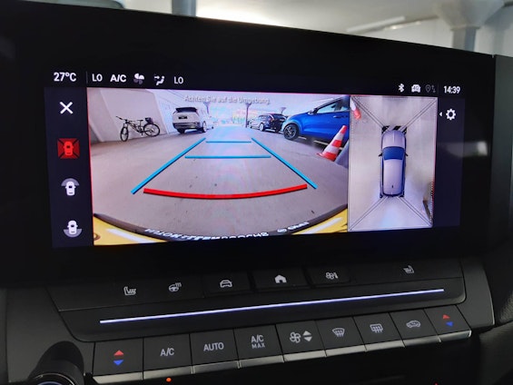 Vehicle image 14 Vehicle image 14