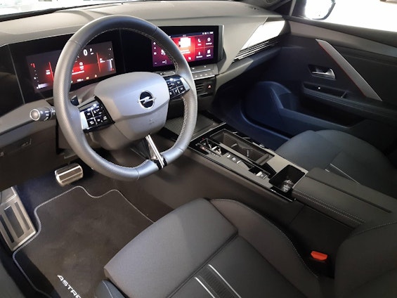 Vehicle image 5 Vehicle image 5