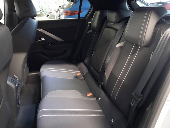 Vehicle image 7 Vehicle image 7