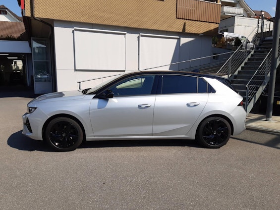 Vehicle image 2 Vehicle image 2