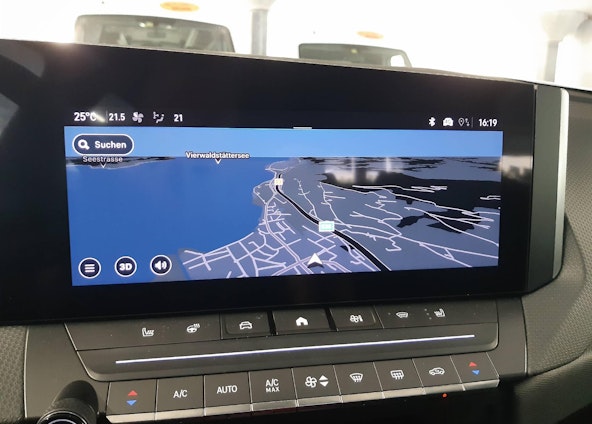 Vehicle image 14 Vehicle image 14