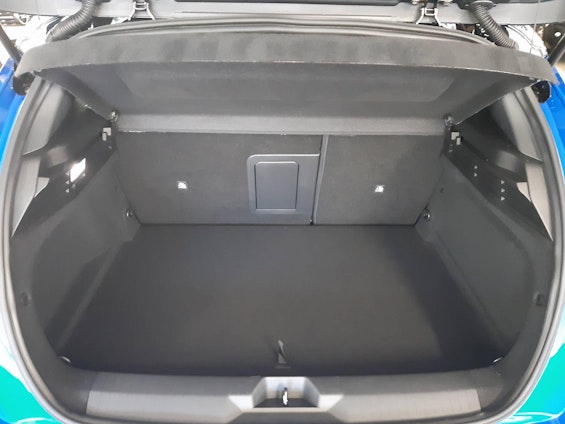 Vehicle image 10 Vehicle image 10