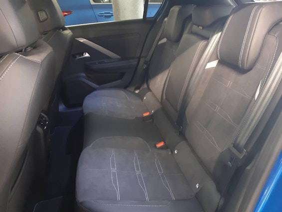 Vehicle image 7 Vehicle image 7