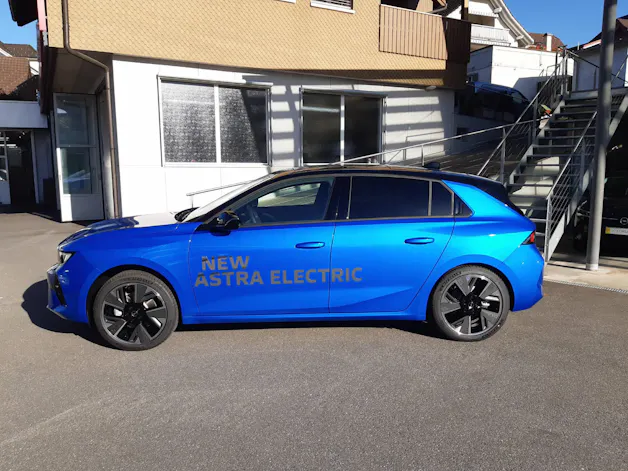 Opel Astra-e Swiss Plus