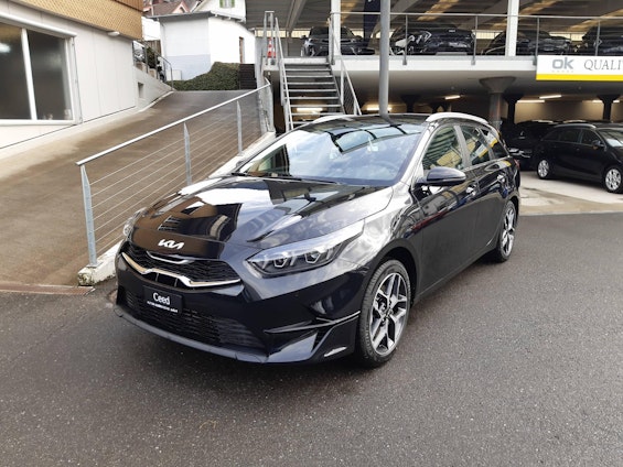 First vehicle image First vehicle image