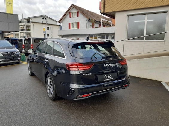 Vehicle image 3 Vehicle image 3