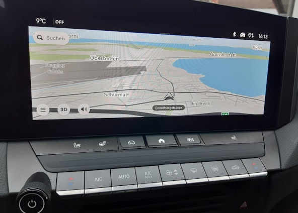 Vehicle image 13 Vehicle image 13