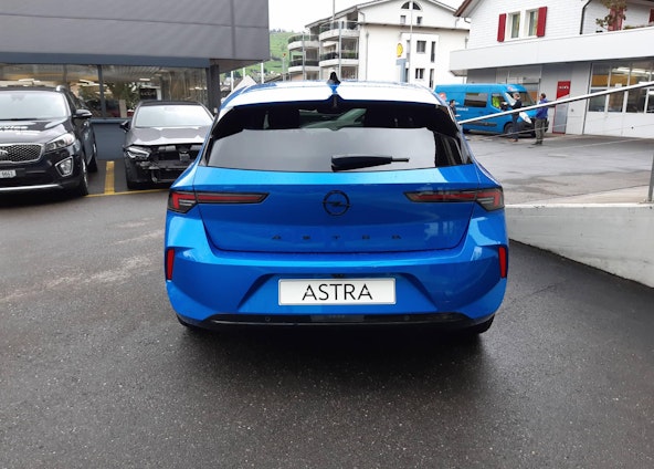 Vehicle image 4 Vehicle image 4