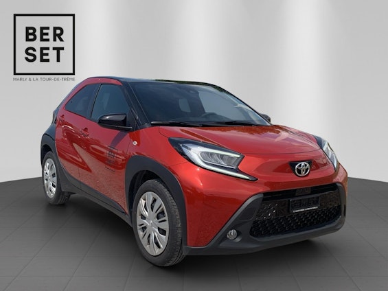 Vehicle image 7