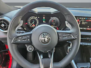 Alfa Romeo Tonale 1.3 Plug-in Hybrid Tributo Italiano Q4