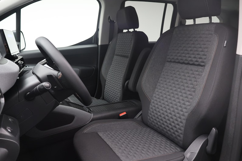 Vehicle image PEUGEOT RIFTER