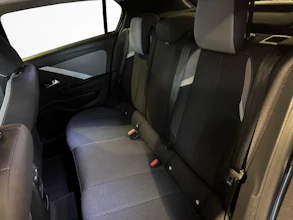 https://vehicle.imgix.net/3599776/8ccb54c7-fd50-4973-95ae-191f1516f5fc.jpg
