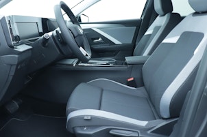 Vehicle image OPEL Astra 1.6 T PHEV 180 Swiss