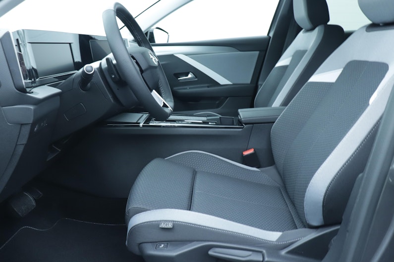 Vehicle image OPEL ASTRA