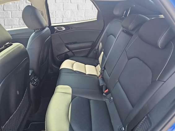 Vehicle image 28 Vehicle image 28