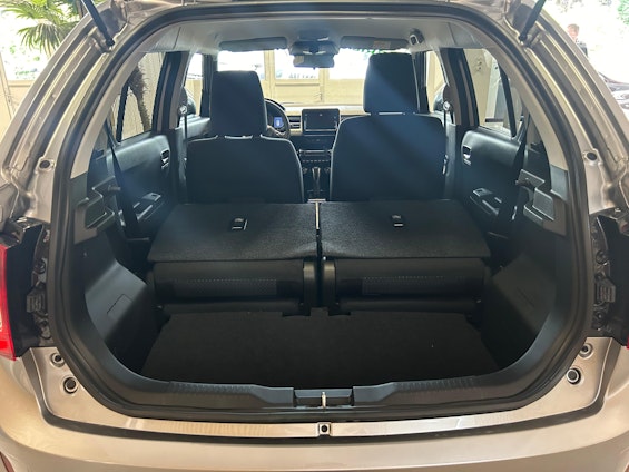 Vehicle image 20