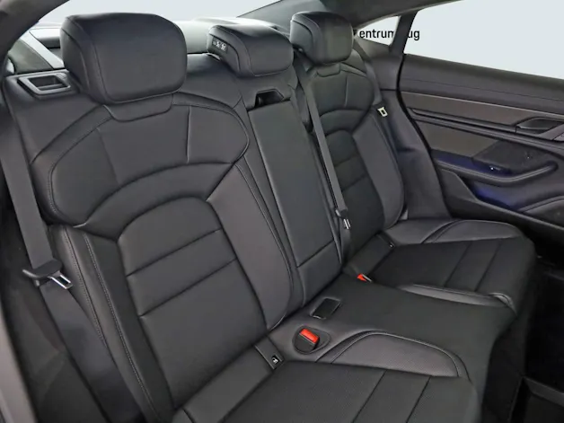 Porsche Taycan 4S