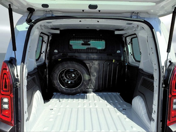 Vehicle image 23 Vehicle image 23