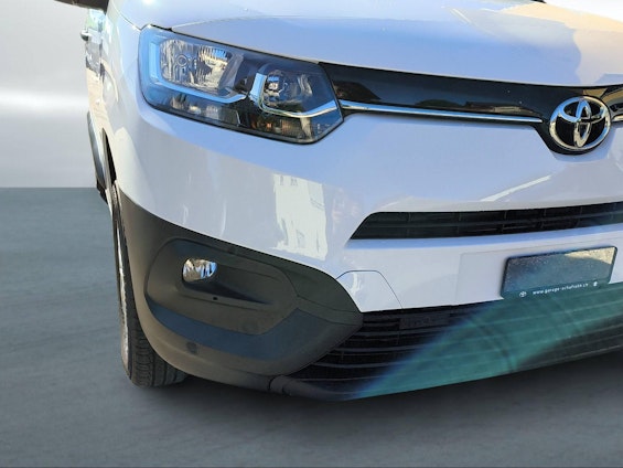 Vehicle image 9 Vehicle image 9