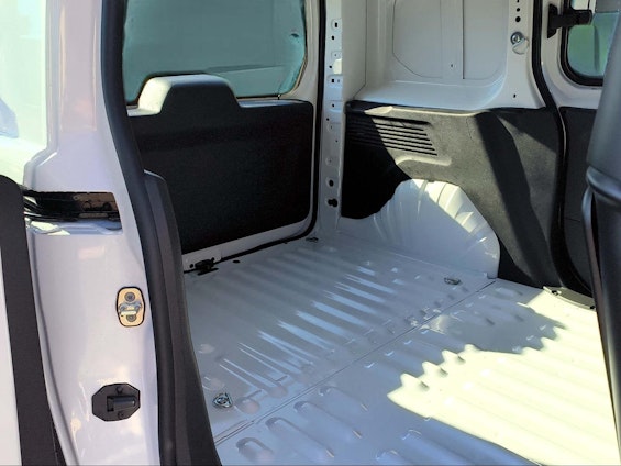 Vehicle image 24 Vehicle image 24