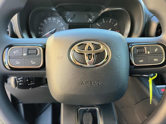 Vehicle image 13 Vehicle image 13