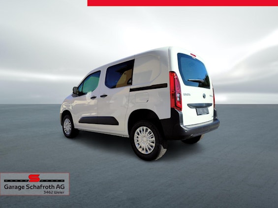 Vehicle image 6 Vehicle image 6