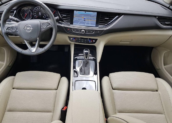 Vehicle image 4 Vehicle image 4