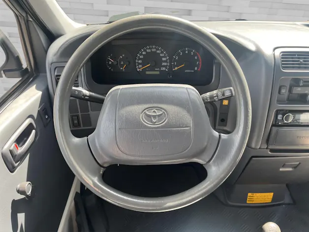 Toyota HIACE Kombi LWB 2.7 4x4 3 P.
