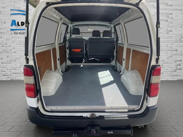 Toyota HIACE Kombi LWB 2.7 4x4 3 P.