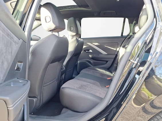 Vehicle image 10 Vehicle image 10