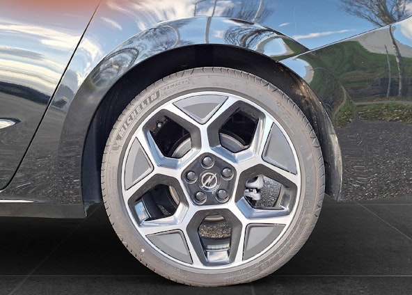 Vehicle image 12 Vehicle image 12