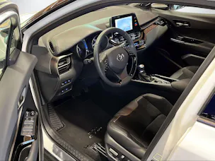 Toyota C-HR 2.0 VVTi HSD Move