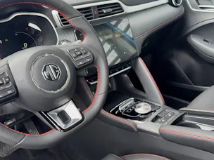 MG ZS EV Luxury 70kWh