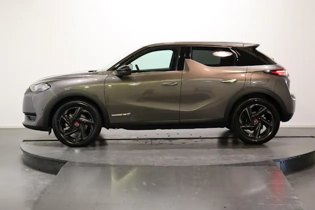 DS Automobiles 3 Crossback E-Tense Performance Line