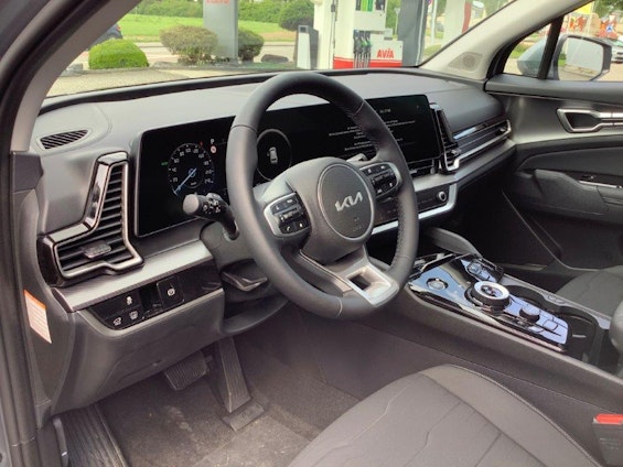 Vehicle image 10 Vehicle image 10