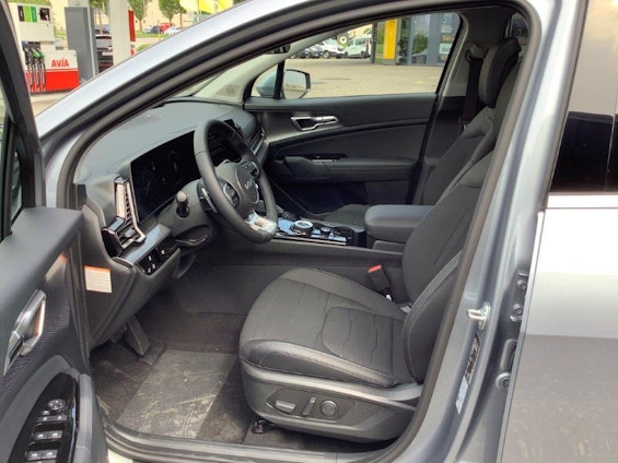 Vehicle image 8 Vehicle image 8