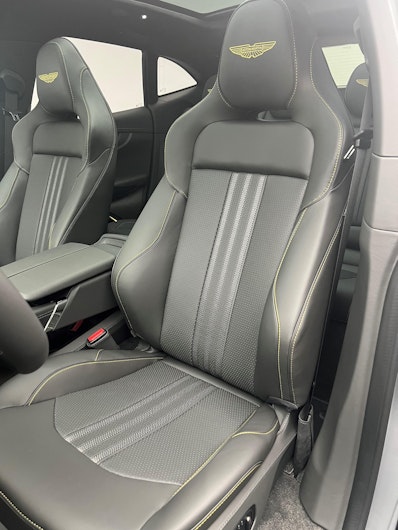 Vehicle image ASTON MARTIN DBX