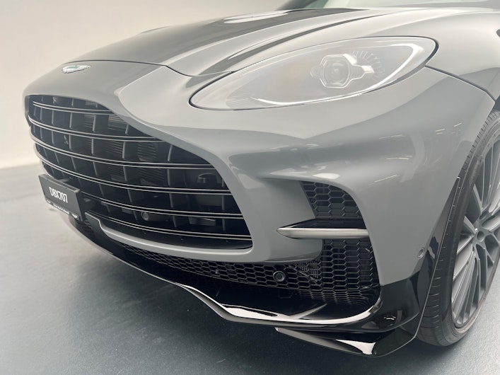 Vehicle image ASTON MARTIN DBX