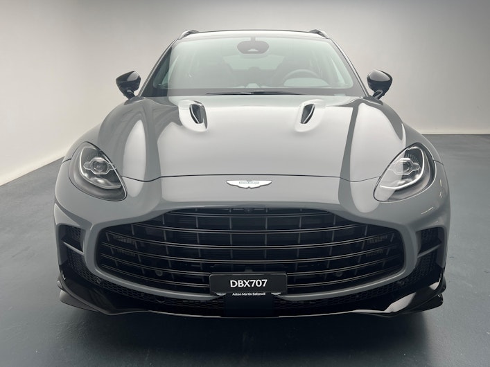 Vehicle image ASTON MARTIN DBX