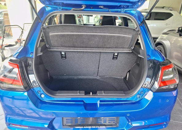 Vehicle image 6 Vehicle image 6