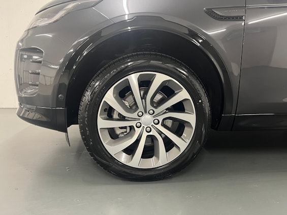 Vehicle image 4 Vehicle image 4