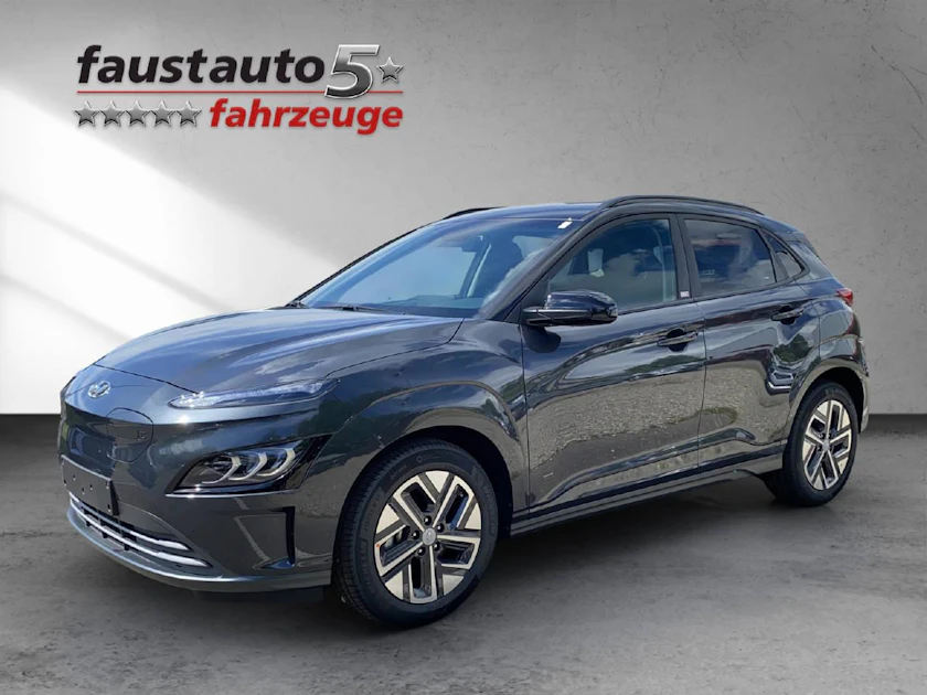 Elegantes Hyundai Kona Pure Bilder