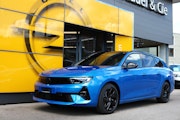 First vehicle image